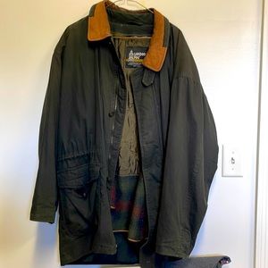 London Fog vintage coat with lining and leather collar
